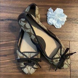 🎀 Coach Josie Flats Shoes 🎀